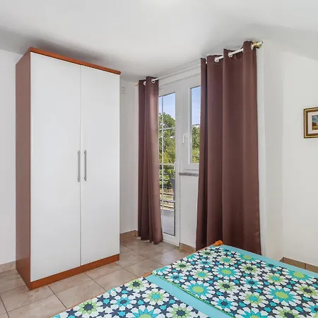 Stunning In Krk With House Sea View