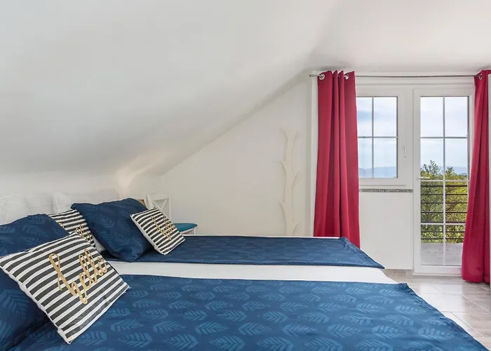 2 Bedroom Awesome In Krk *