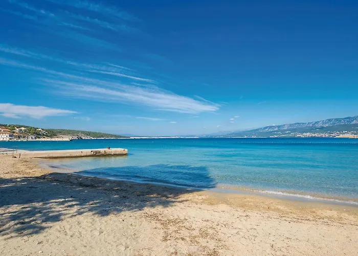 Appartement 2 Bedroom Awesome In Krk
