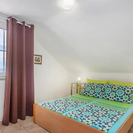 Nice Apartment In Krk With Wifi Apartment *