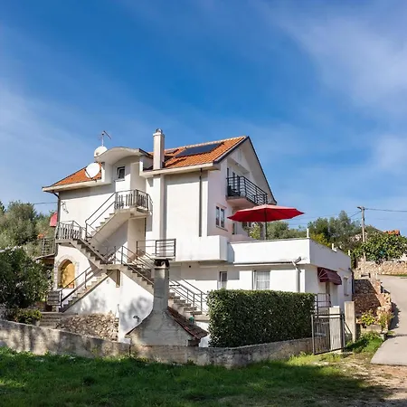 Stunning Apartment In Krk With House Sea View Apartment *