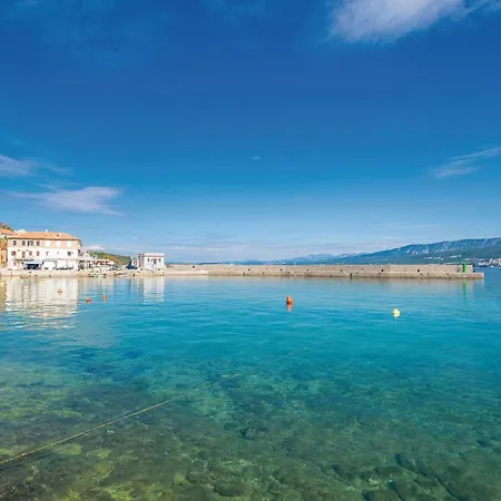Apartman 2 Bedroom Awesome In Krk Krk Town